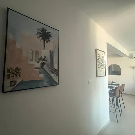 1 Min Walk To Sea, Modern Mackenzie 1br Flat Apartman