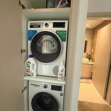 1 Min Walk To Sea, Modern Mackenzie 1br Flat * Larnaca